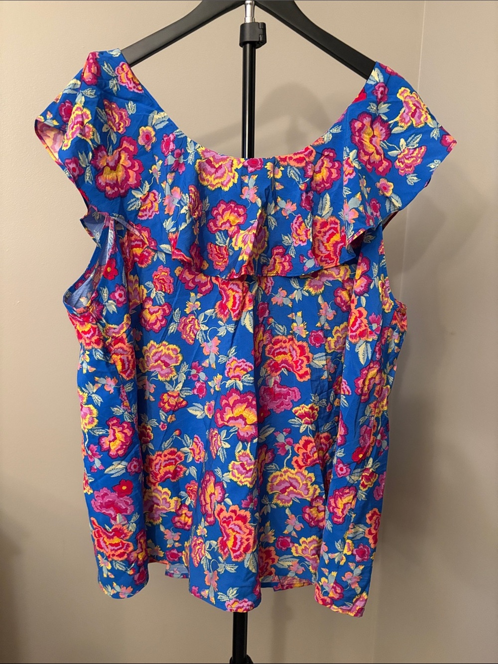 NWT Emily Wonder Size 2X Blue Floral Print Sleeveless Blouse